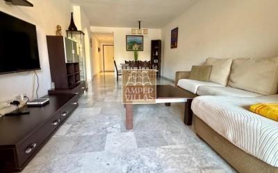 Spacious flat with a fantastic terrace in the harbour of Campomanes, Altea.